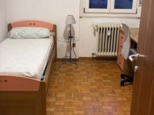 Stanza in appartamento in affitto a Trento
