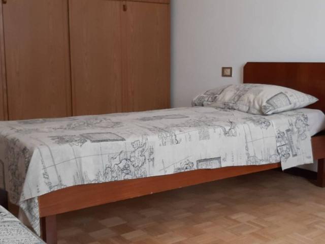 Stanza in appartamento in affitto a Arcore