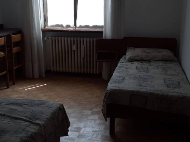 Stanza in appartamento in affitto a Arcore