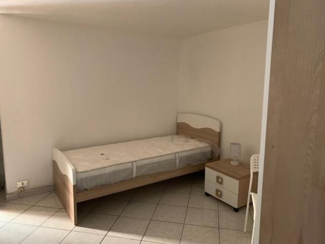 Stanza in appartamento in affitto a Catania