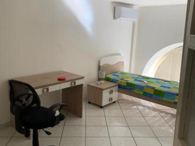 Stanza in appartamento in affitto a Catania