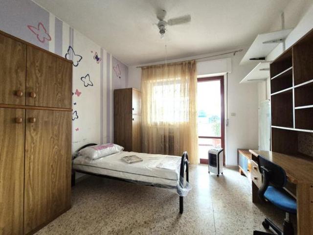 Stanza in appartamento in affitto a Catanzaro