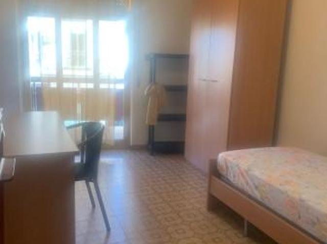 Stanza in appartamento in affitto a Catanzaro