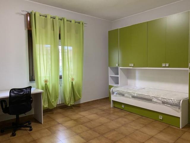 Stanza in appartamento in affitto a Catanzaro