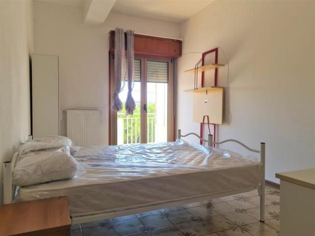 Stanza in appartamento in affitto a Catanzaro