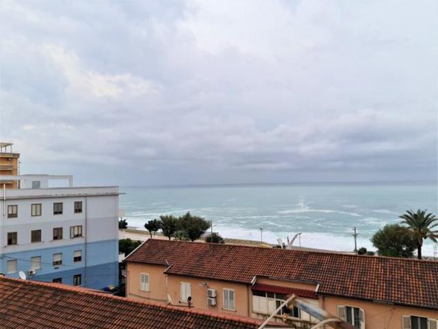 Stanza in appartamento in affitto a Catanzaro