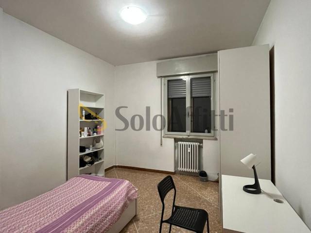 Stanza in appartamento in affitto a Ferrara
