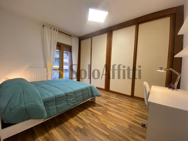 Stanza in appartamento in affitto a Latina