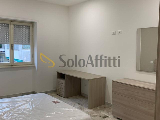 Stanza in appartamento in affitto a Latina