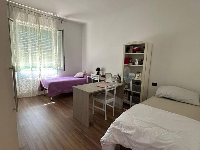 Stanza in appartamento in affitto a Milano