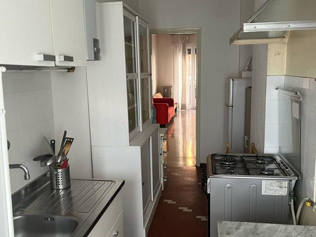 Stanza in appartamento in affitto a Milano