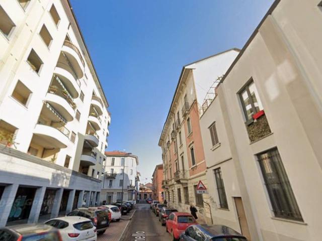 Stanza in appartamento in affitto a Milano