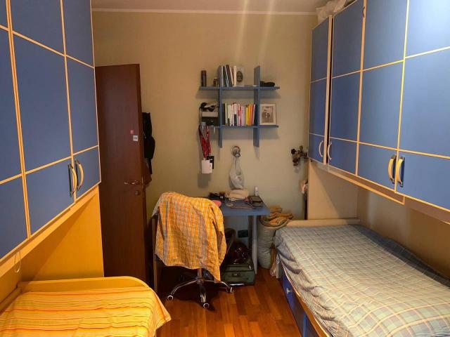 Stanza in appartamento in affitto a Milano