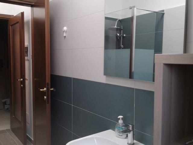 Stanza in appartamento in affitto a Milano