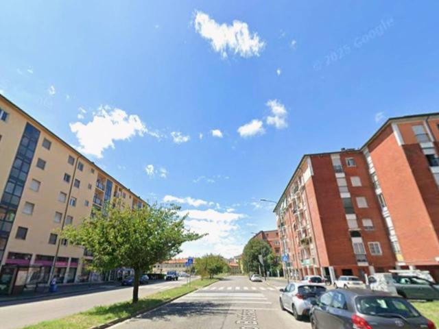 Stanza in appartamento in affitto a Milano