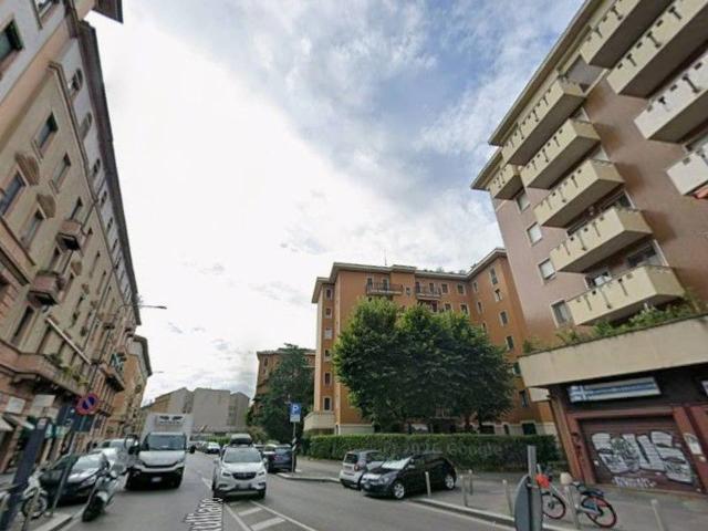 Stanza in appartamento in affitto a Milano