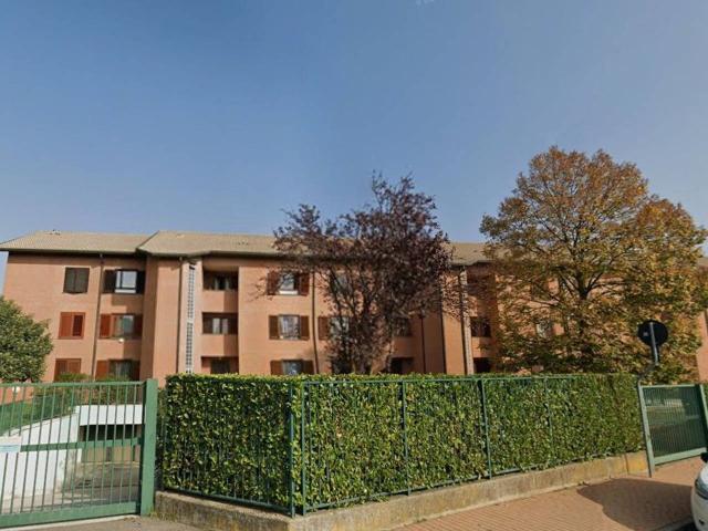 Stanza in appartamento in affitto a Monza