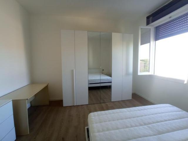 Stanza in appartamento in affitto a Modena