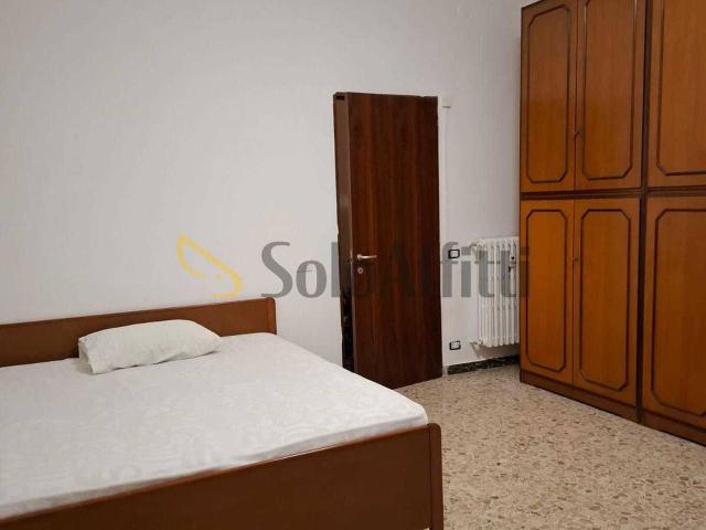 Stanza in appartamento in affitto a Modena