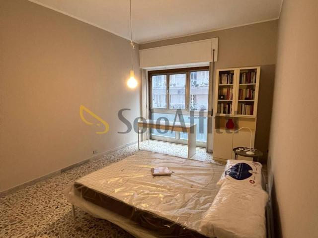 Stanza in appartamento in affitto a Napoli
