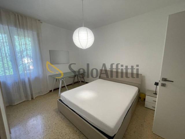 Stanza in appartamento in affitto a Novara