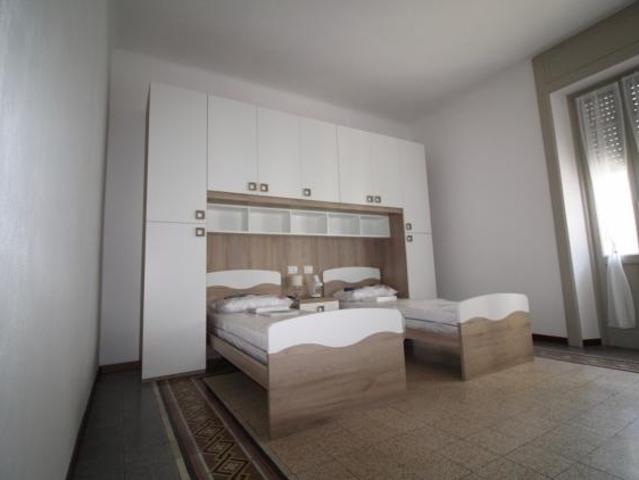 Stanza in appartamento in affitto a Novara