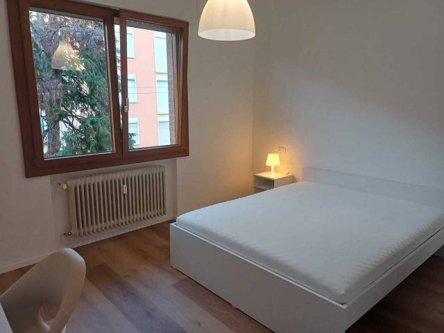 Stanza in appartamento in affitto a Padova