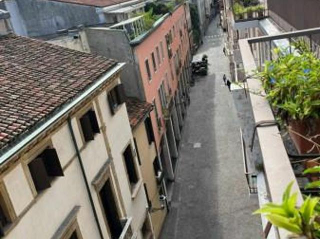 Stanza in appartamento in affitto a Padova