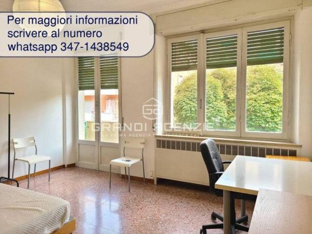 Stanza in appartamento in affitto a Parma
