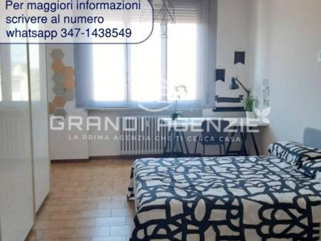 Stanza in appartamento in affitto a Parma