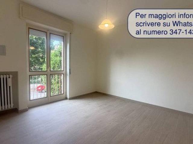 Stanza in appartamento in affitto a Parma