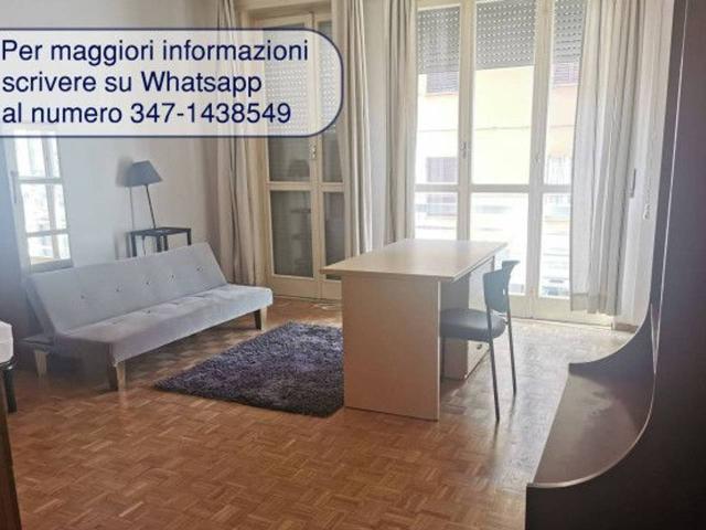 Stanza in appartamento in affitto a Parma