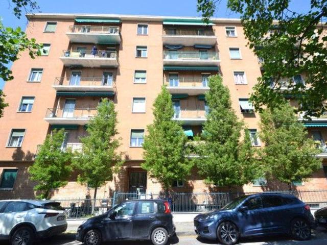 Stanza in appartamento in affitto a Parma