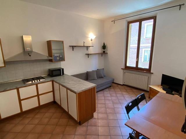 Stanza in appartamento in affitto a Parma