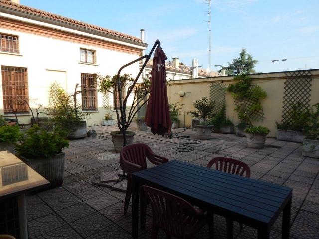 Stanza in appartamento in affitto a Parma