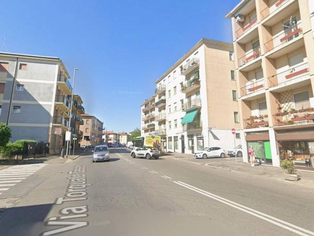 Stanza in appartamento in affitto a Pavia