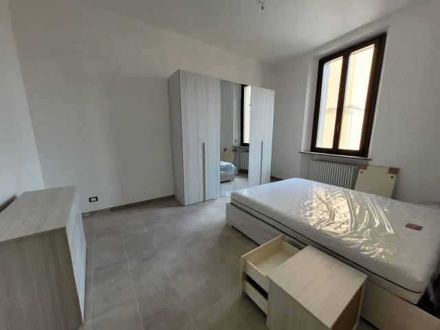 Stanza in appartamento in affitto a Piacenza