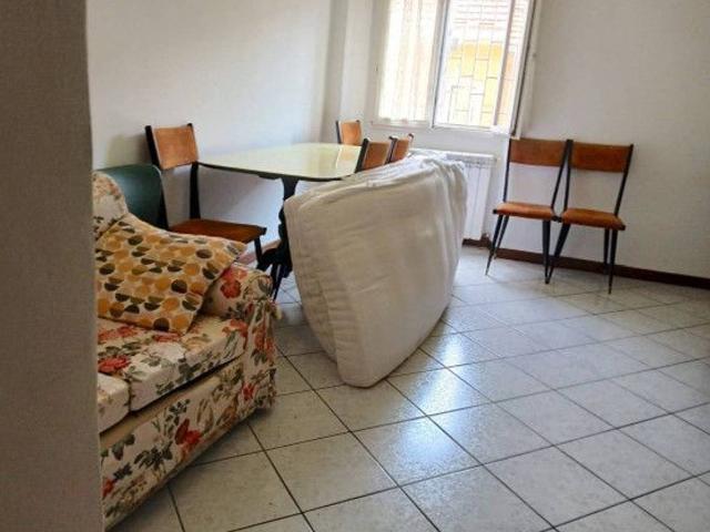 Stanza in appartamento in affitto a Piacenza
