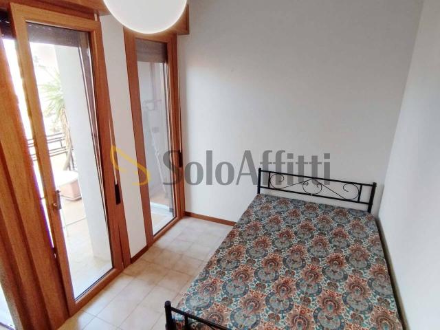 Stanza in appartamento in affitto a Roma