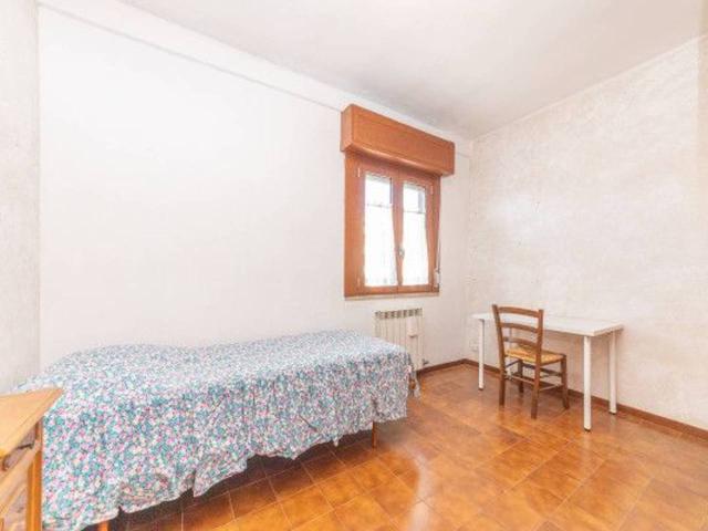 Stanza in appartamento in affitto a Roma