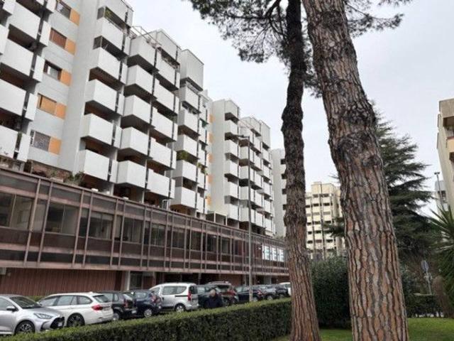 Stanza in appartamento in affitto a Roma