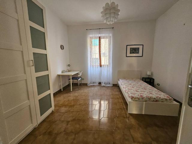 Stanza in appartamento in affitto a Roma