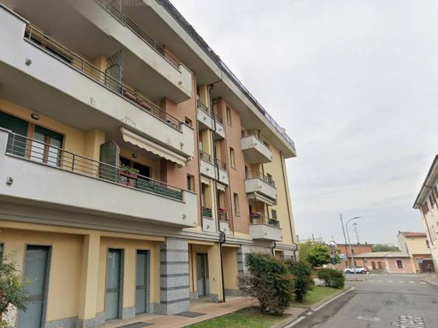 Stanza in appartamento in affitto a Seregno
