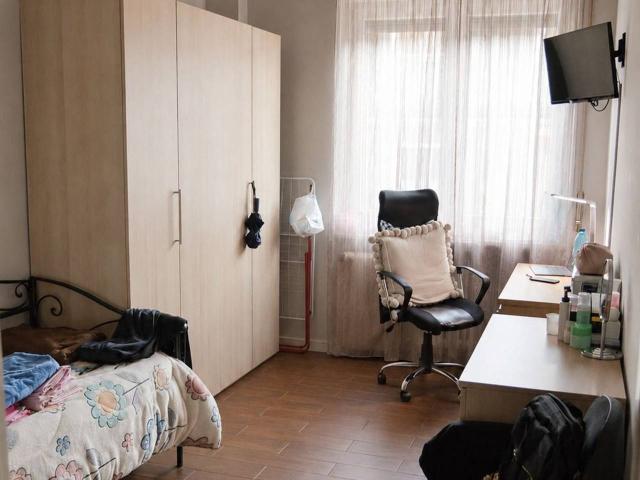 Stanza in appartamento in affitto a Sesto San Giovanni