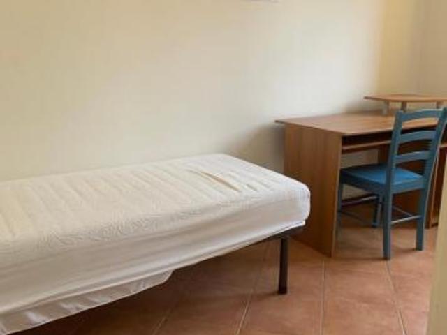 Stanza in appartamento in affitto a Siena