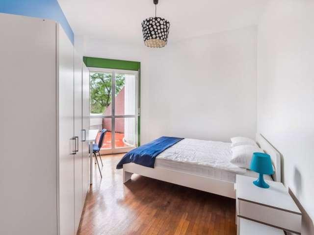 Stanza in un appartamento con 5 camere da letto a Porta al Prato, Firenze