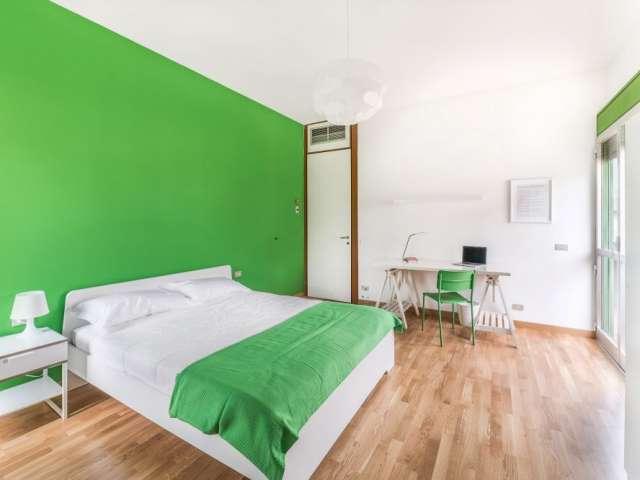 Stanza in un appartamento con 5 camere da letto a Porta al Prato, Firenze