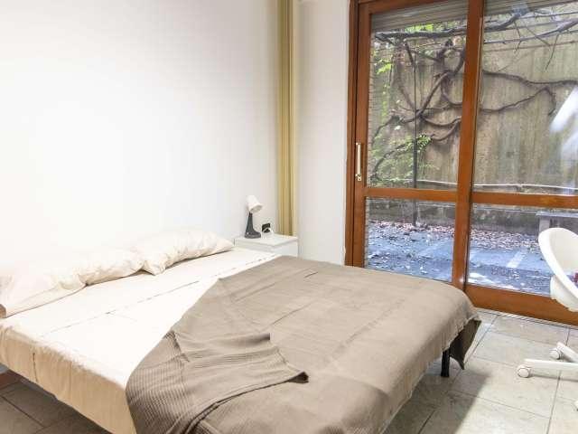 Stanza in un appartamento condiviso con 3 camere da letto in affitto a Fleming, Roma