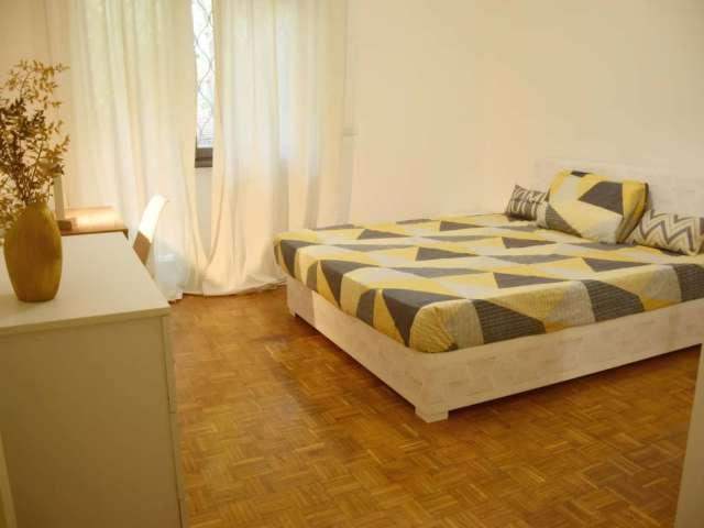 Stanza 1 Appartamento in Via Canzone del Piave, Roma di 120 m² con 4 camere