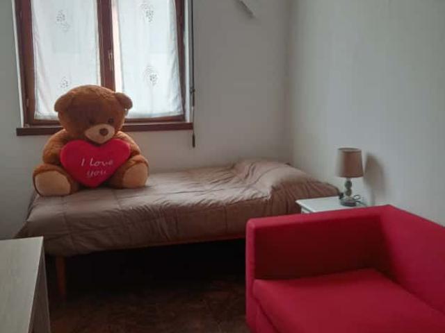 Stanza in Via Natale Battaglia